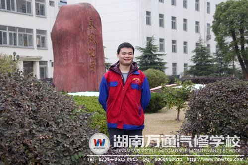 樂觀向上的黃俊