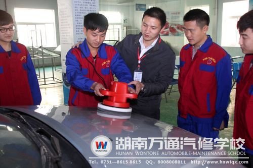 湖南萬(wàn)通確保學(xué)生學(xué)到實(shí)實(shí)在在的技術(shù)