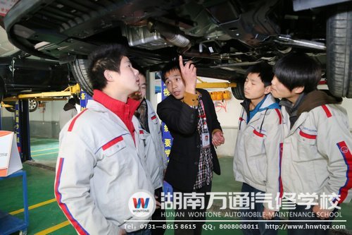 添購實訓新車輛，讓同學們掌握最新維修技能