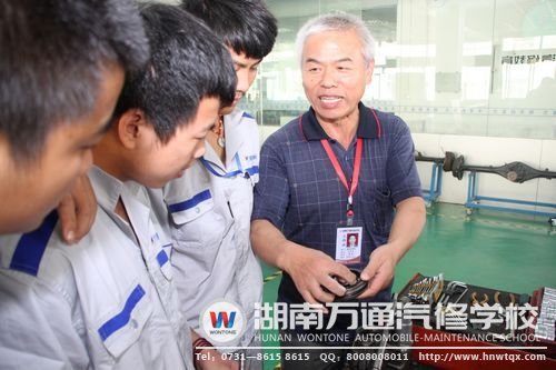一步一個(gè)腳印，湖南萬(wàn)通傳授學(xué)生實(shí)實(shí)在在的技術(shù)