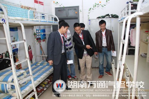 專職班主任管理促進學生身心健康發(fā)展