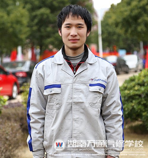 申子成雖遭遇家庭變故,卻依然對(duì)生活充滿信心