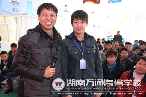 朱軍教授與費(fèi)楠合影