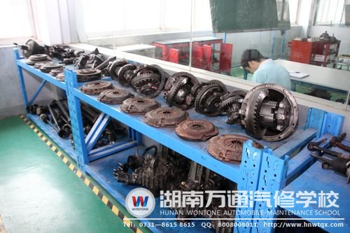 實(shí)訓(xùn)工作擺放整齊如一