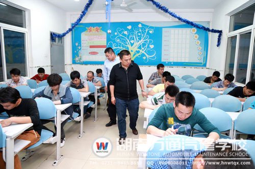 長沙縣交通運輸局領導對這次考試給予高度重視