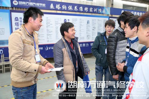 廖老師對(duì)待新生十分細(xì)心