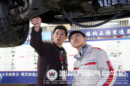 初中生來湖南萬通學汽修，成才無需擔憂