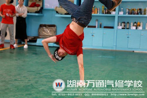 此等精彩，當(dāng)然要在晚會上好好看看了