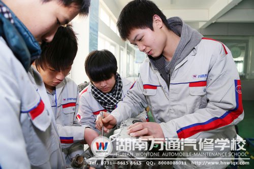 初中生學(xué)汽修，收獲美好明天