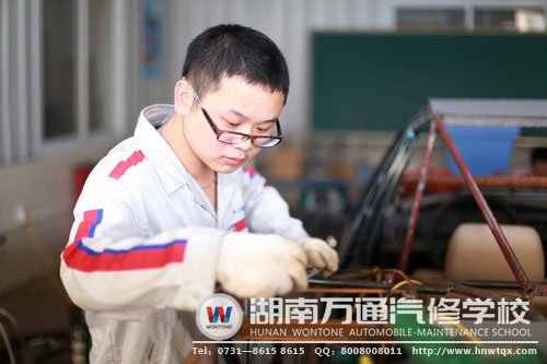 廖志強(qiáng)實(shí)踐能力強(qiáng)，是老師與同學(xué)公認(rèn)的