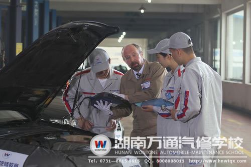 湖南萬(wàn)通授予學(xué)生實(shí)實(shí)在在的汽車維修技術(shù)
