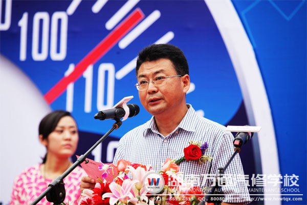 新華教育集團(tuán)副總裁沙旭先生