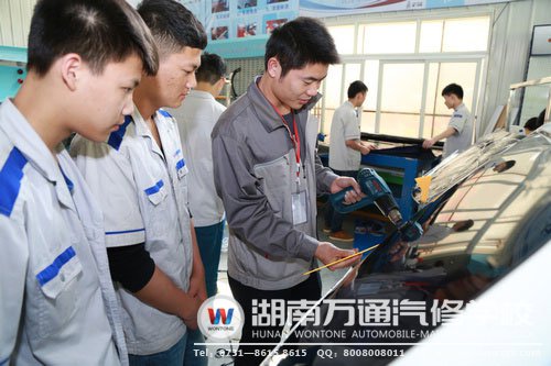 湖南萬(wàn)通打造 職業(yè)化實(shí)訓(xùn)，讓學(xué)生更符合企業(yè)需求