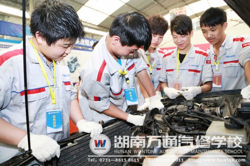 萬通學(xué)子課堂分組實訓(xùn)中