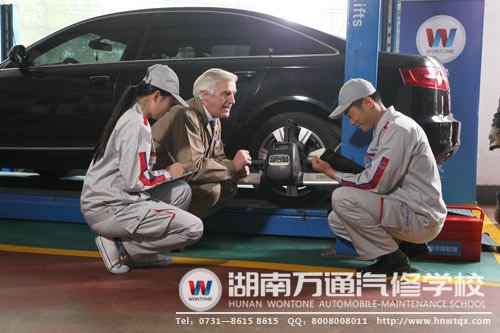 雙師型教學(xué)，保障學(xué)生就業(yè)