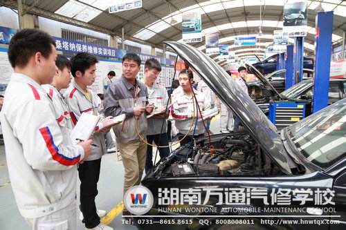 經(jīng)常的實(shí)訓(xùn)課程，為就業(yè)打下堅(jiān)實(shí)的基礎(chǔ)