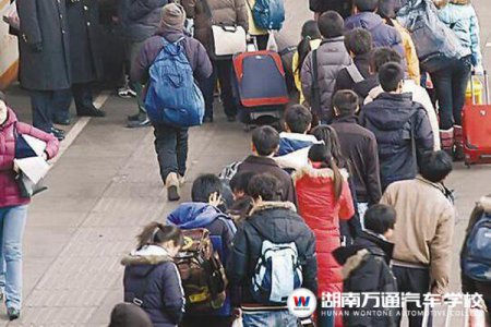 做辛苦的打工人，不如學(xué)技術(shù)自己創(chuàng)業(yè)做老板