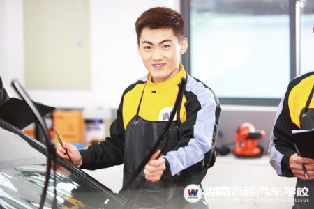 創(chuàng)業(yè)開汽車美容店，要注意哪些問題？