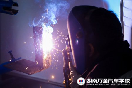 極度緊缺人才：焊工高居榜首，現在學還來得及！