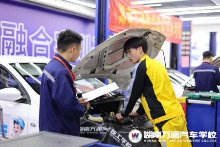 初中生升學(xué)難，選民辦高中還是讀職校？