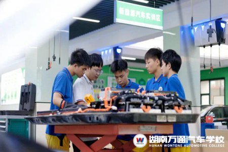 湖南萬(wàn)通學(xué)費(fèi)多少錢(qián)？是否有隱形收費(fèi)？看完這篇你就知道了！