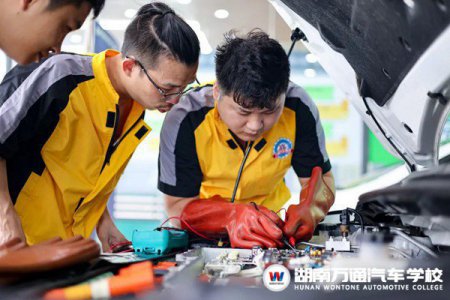 成年人，可以學(xué)新能源汽車技術(shù)嗎？有優(yōu)勢嗎？