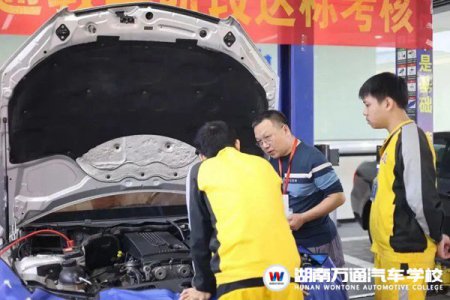 初中生敲開職校大門：探索技術人生的無限可能！