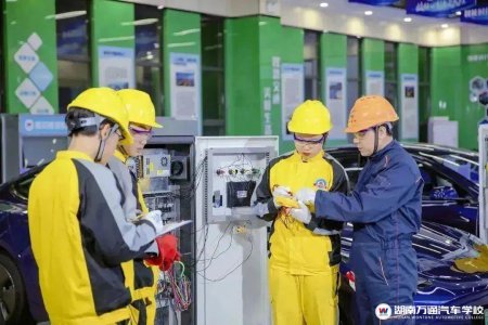 今年高考人數(shù)突破1342萬，復(fù)讀生413萬，預(yù)計(jì)900萬考生無緣本科......