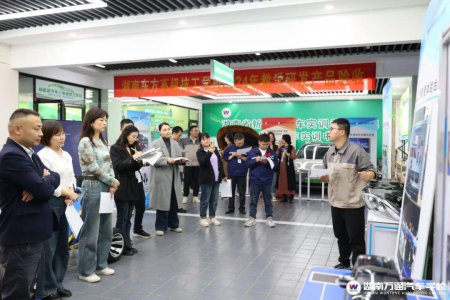 教研項(xiàng)目展成果,精準(zhǔn)引領(lǐng)促成長!湖南萬通2024年教研項(xiàng)目驗(yàn)收活動