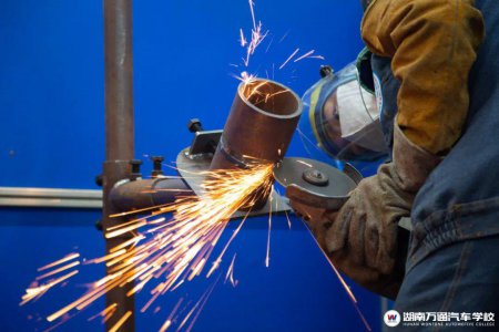 不想進(jìn)工廠,可學(xué)這3個(gè)技術(shù),不但好找工作,賺錢還不少!