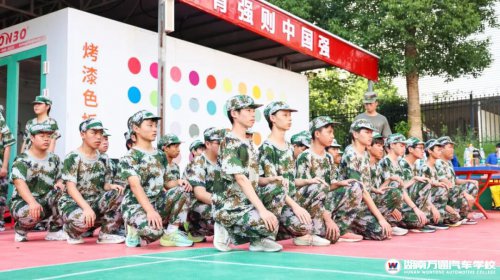 軍訓風采, 戎裝礪青春,迷彩映朝氣