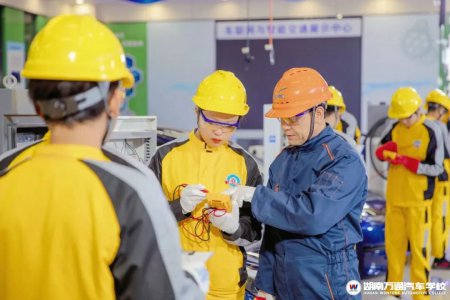 ＂十五五＂規(guī)劃:新能源、智能制造行業(yè)將迎來黃金五年！