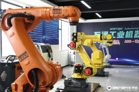 3000元能招來一堆大學生,卻招不來一個農(nóng)民工!＂回爐＂學技能熱潮還在繼續(xù)